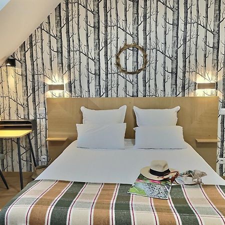 Logis Hotel Du Cygne Bracieux Eksteriør billede