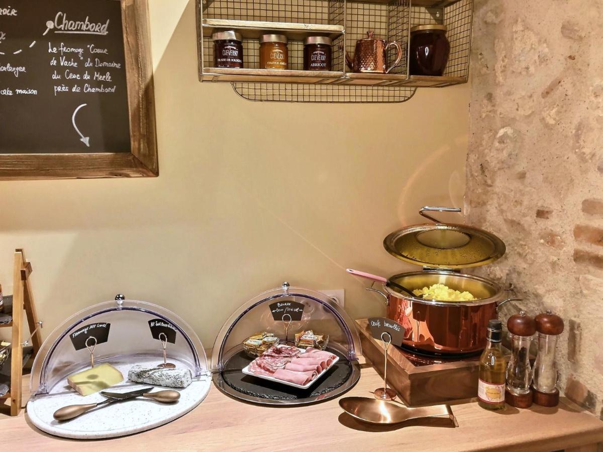 Logis Hotel Du Cygne Bracieux Eksteriør billede