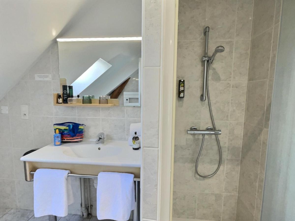Logis Hotel Du Cygne Bracieux Eksteriør billede