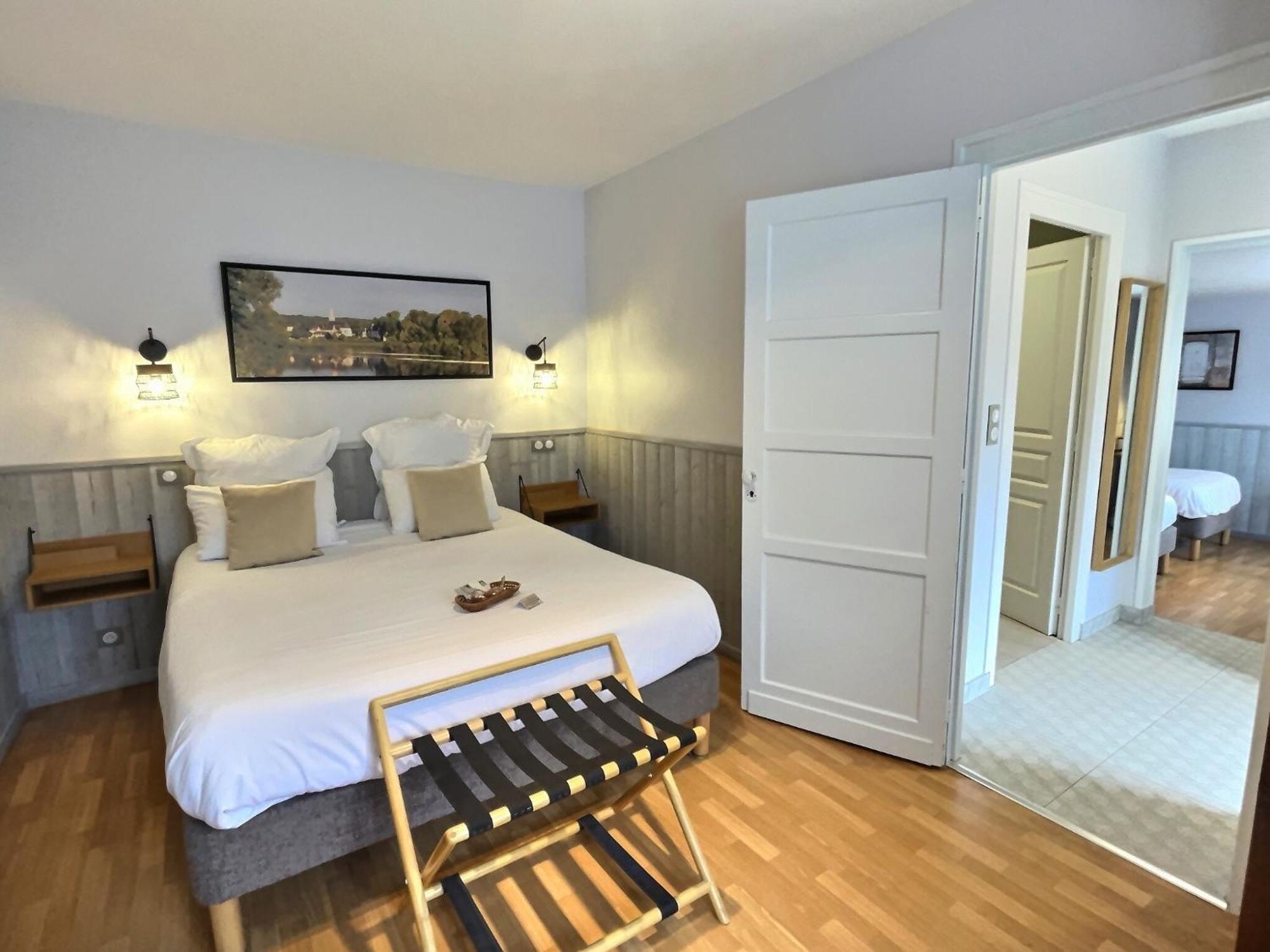 Logis Hotel Du Cygne Bracieux Eksteriør billede